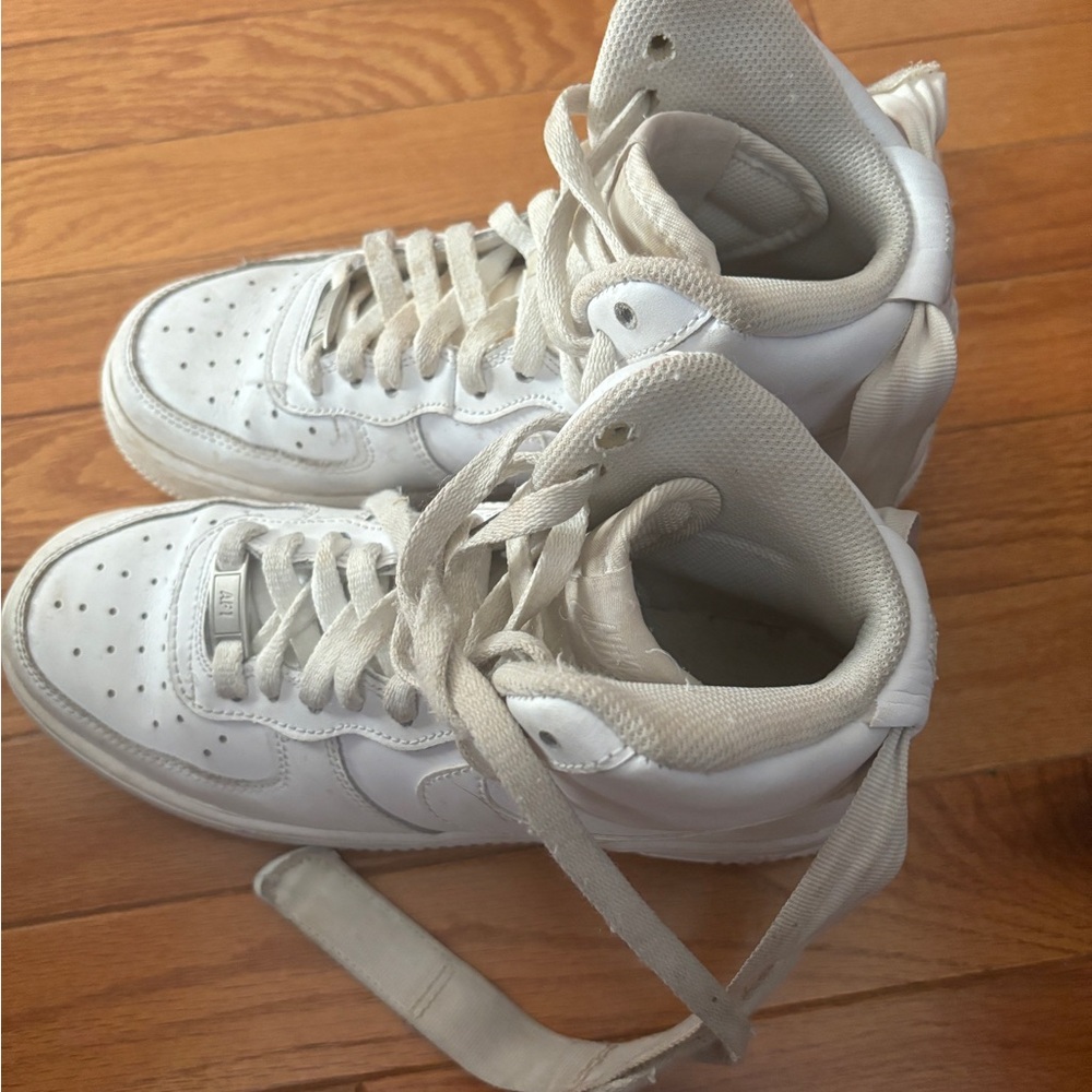 White Nike Air Force high top